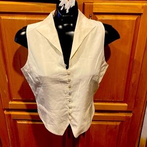 Petite Sophisticates cream vest (5324)